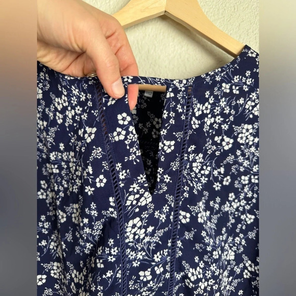 Collective Concepts Blue Floral Long Sleeve Flowy Top Size Small - Picture 2 of 12